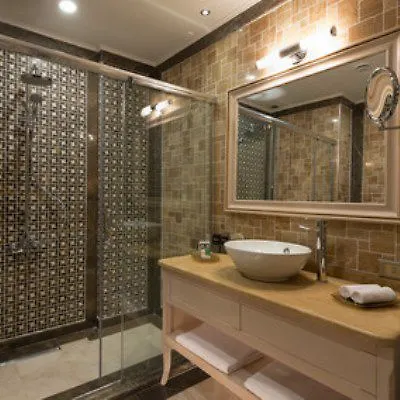 Отель Divan Suites Батуми 5*,