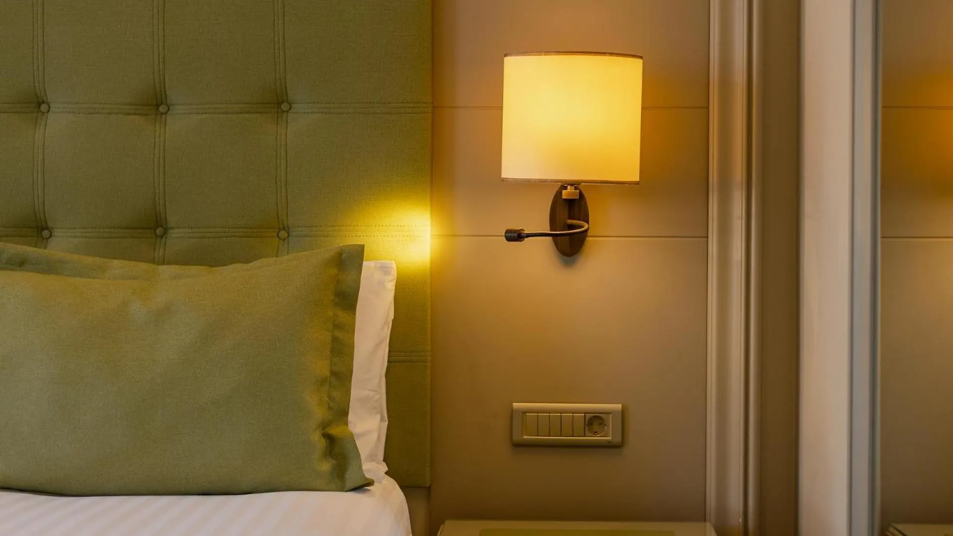 Отель Divan Suites Батуми