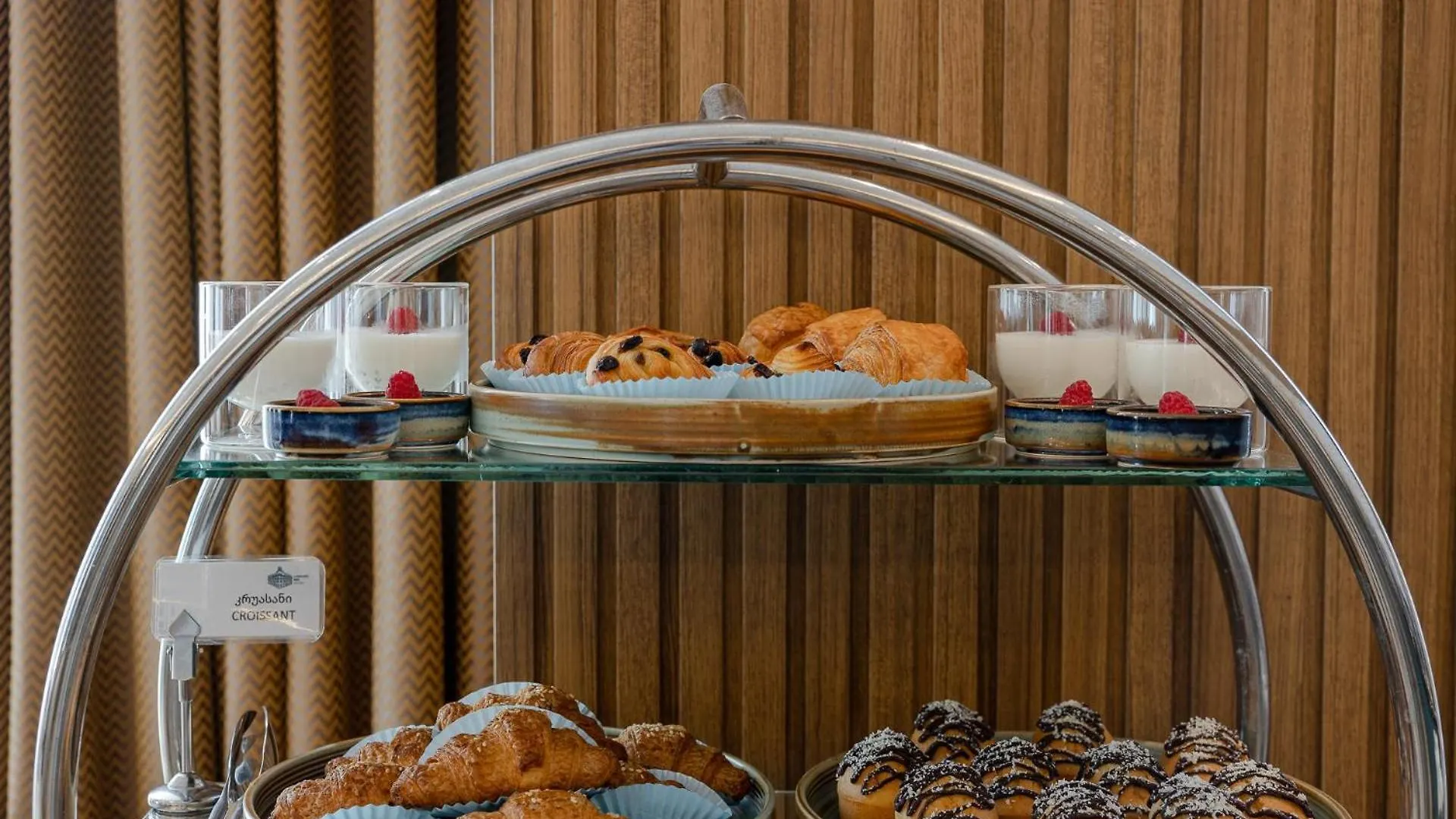 Отель Divan Suites Батуми 5*,