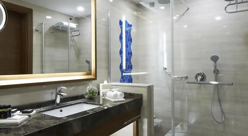*****  Отель Divan Suites Батуми Грузия